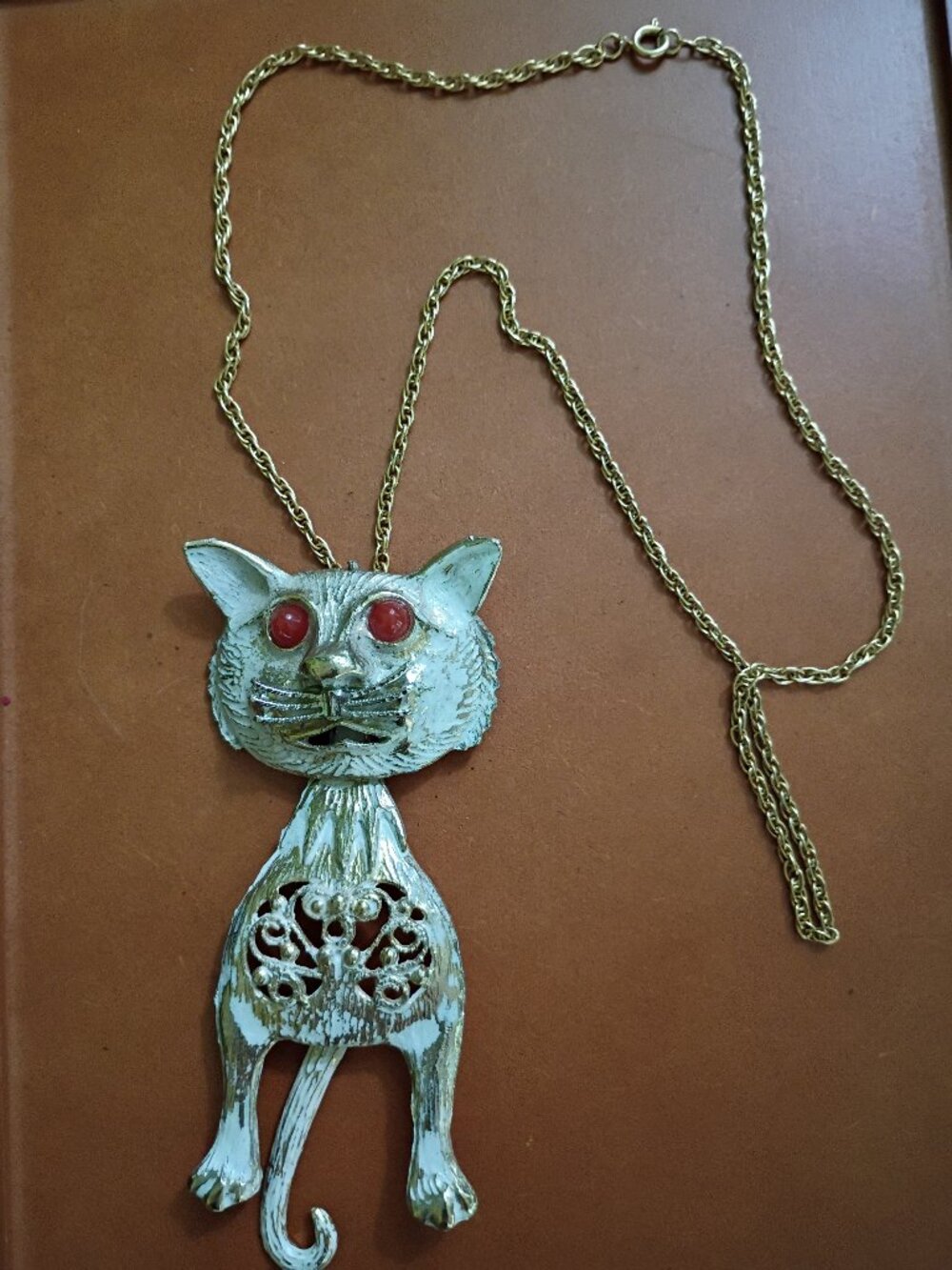 Unique Vintage large ornate openwork articulated cat pendant chain necklace